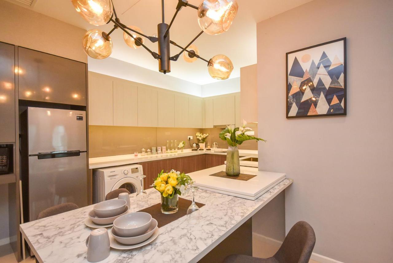 Suasana Residence By Nest Home جوهر بهرو المظهر الخارجي الصورة