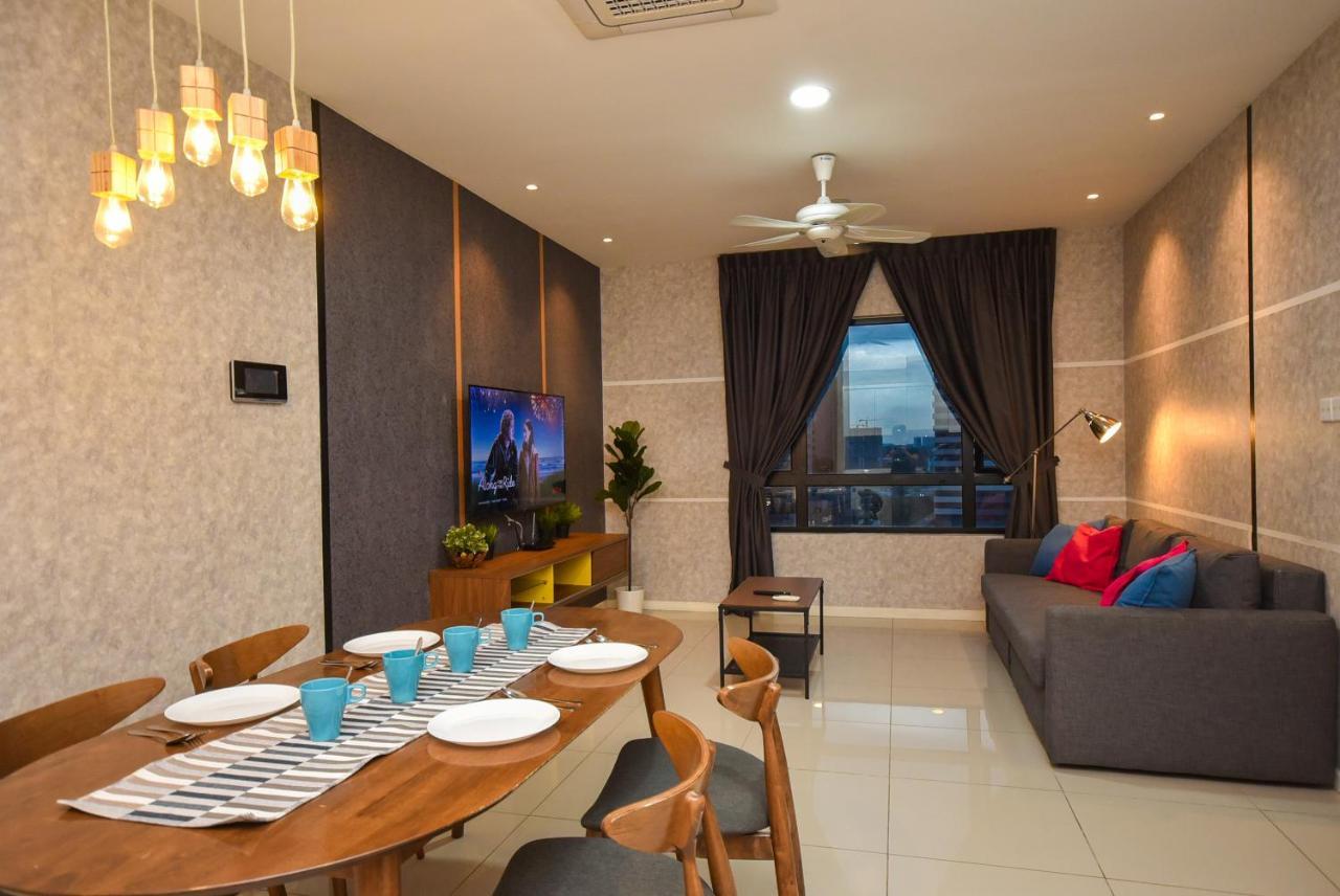 Suasana Residence By Nest Home جوهر بهرو المظهر الخارجي الصورة