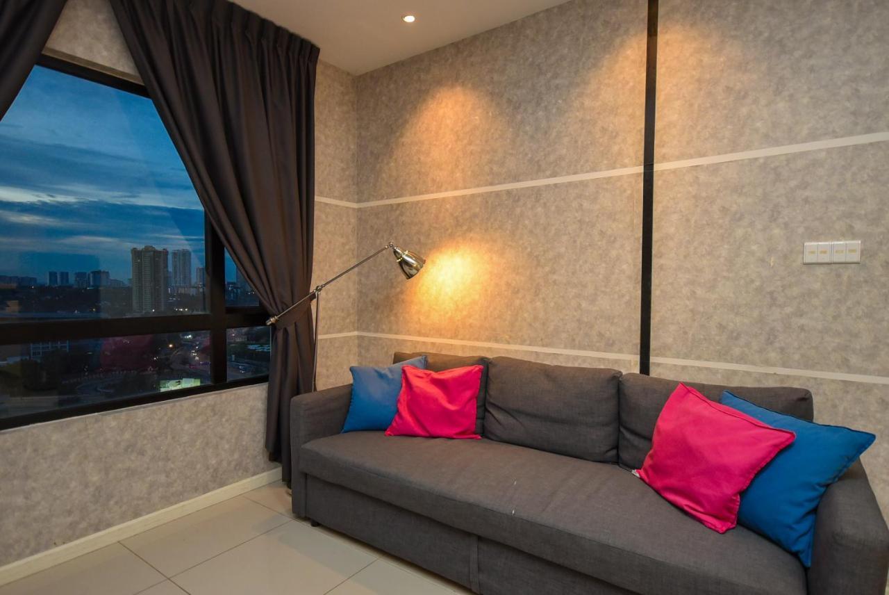 Suasana Residence By Nest Home جوهر بهرو المظهر الخارجي الصورة
