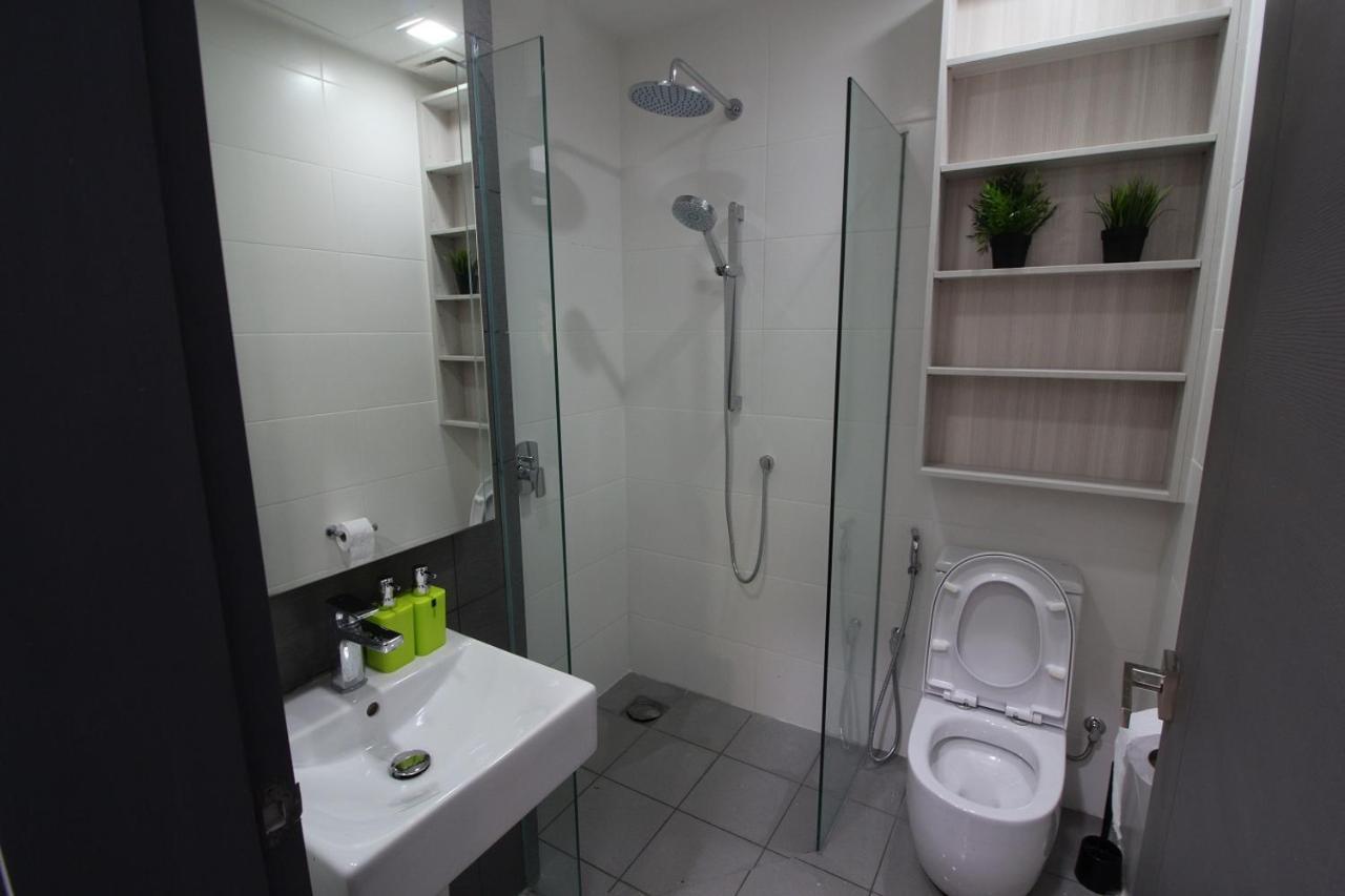 Suasana Residence By Nest Home جوهر بهرو المظهر الخارجي الصورة